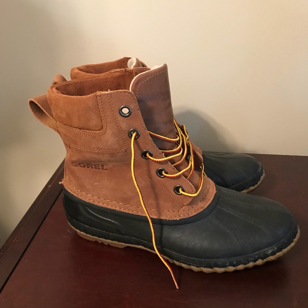 Men’s Sorel tan waterproof duckboots - Picture 3 of 6